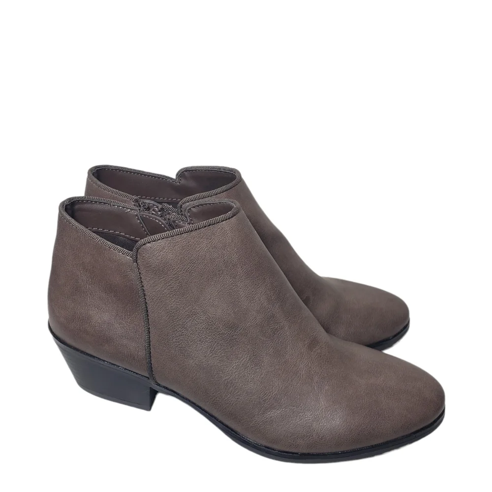 Style & Co Wileyy Taupe Closed Toe Side Zip Ankle Booties Sz 6.5M